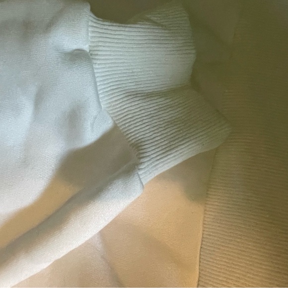 crew neck - Picture 3 of 3